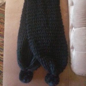 H&M Black Cable Knit Scarf with Pom Poms EUC